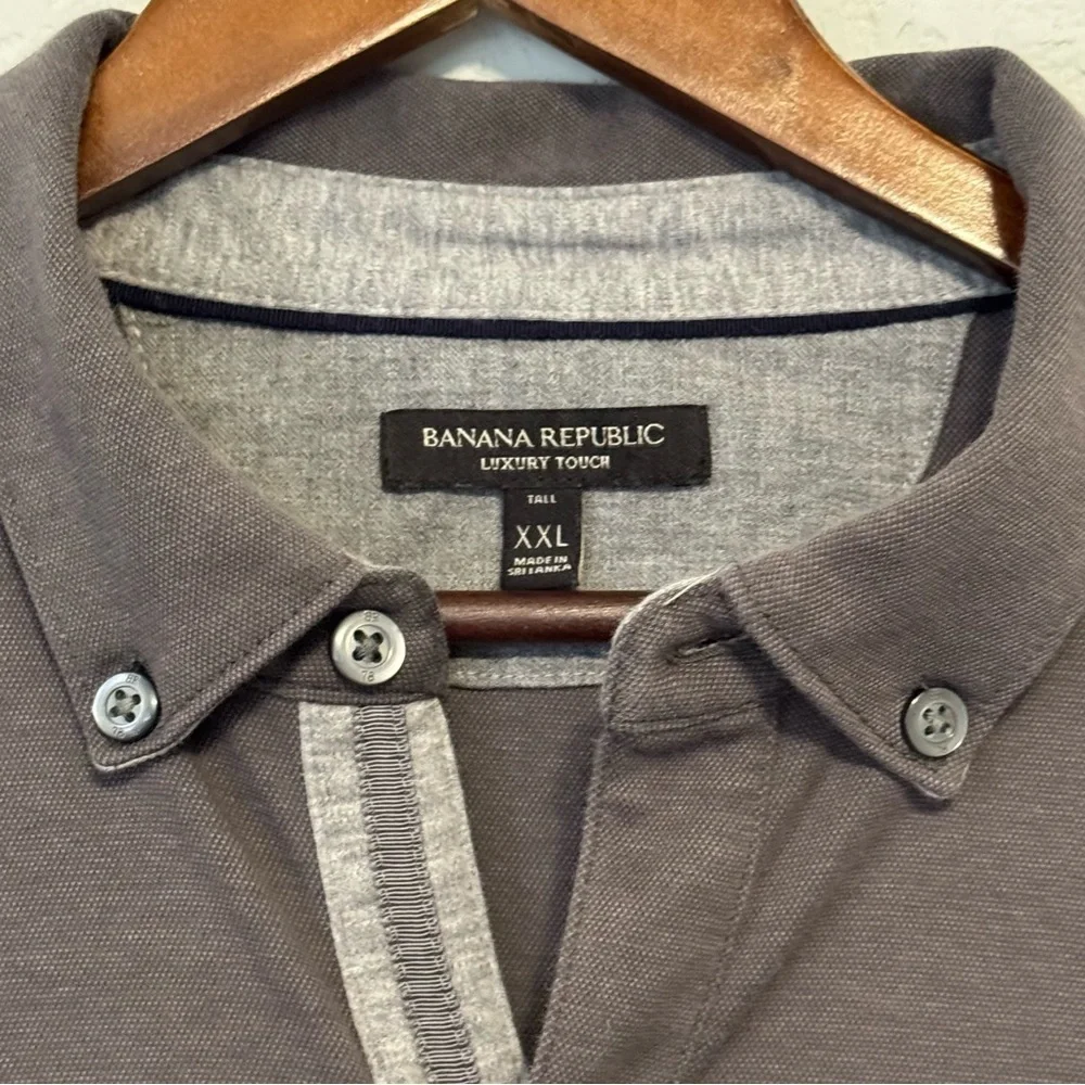 Banana Republic Luxury Touch Gray Long Sleeve Button Down Shirt